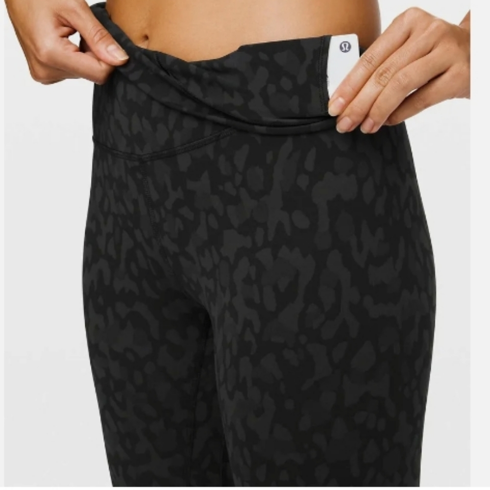 🍋 LULULEMON 🍋 Align 28" black Cheetah camo Size 8 formation camo deep - Picture 13 of 16